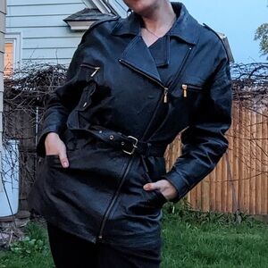 Vintage Women's Black Leather Jacket